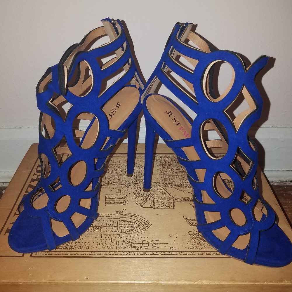 *Closet Clearance*JustFab Katrina shoes sz 6 NWOB